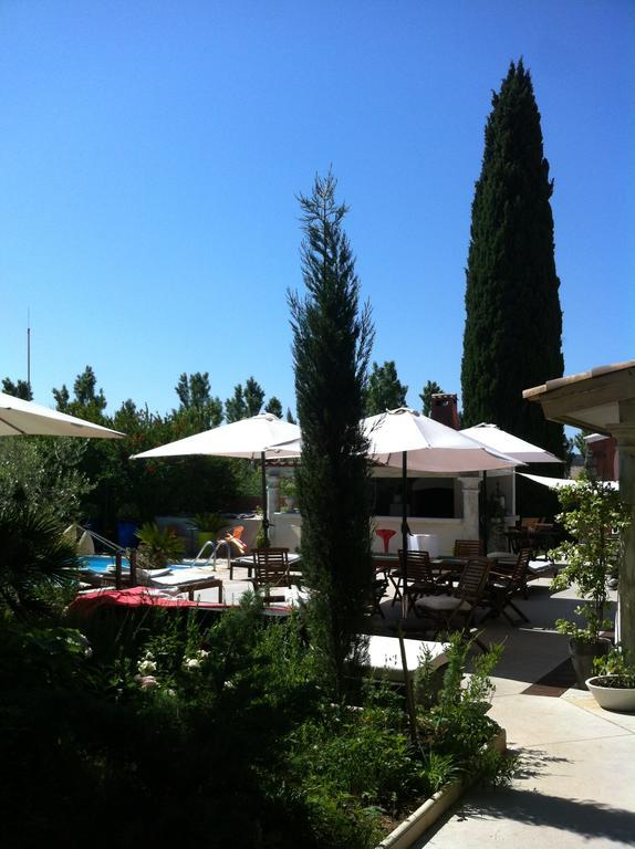 Hotel Au Mas Saint Pierre Pignans Esterno foto